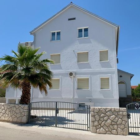 Apartments Janko Pakostane Luaran gambar